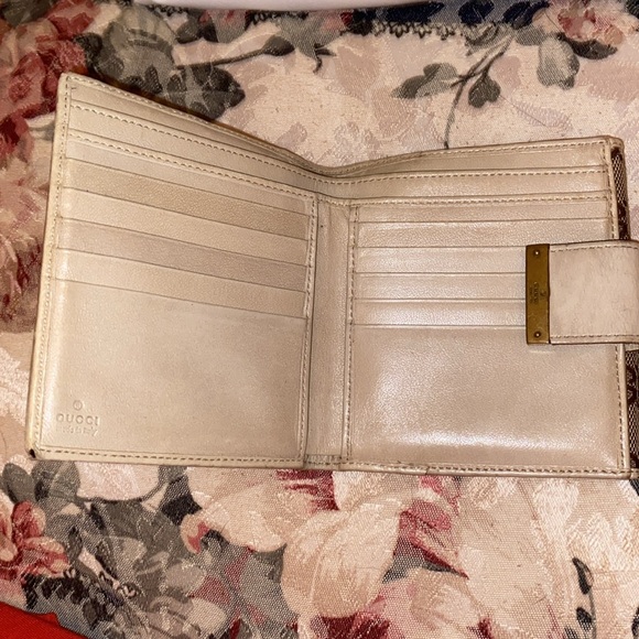 AUTHENTIC GUCCI GG DOUBLE SNAP CANVAS & LEATHER WALLET - Picture 3 of 11